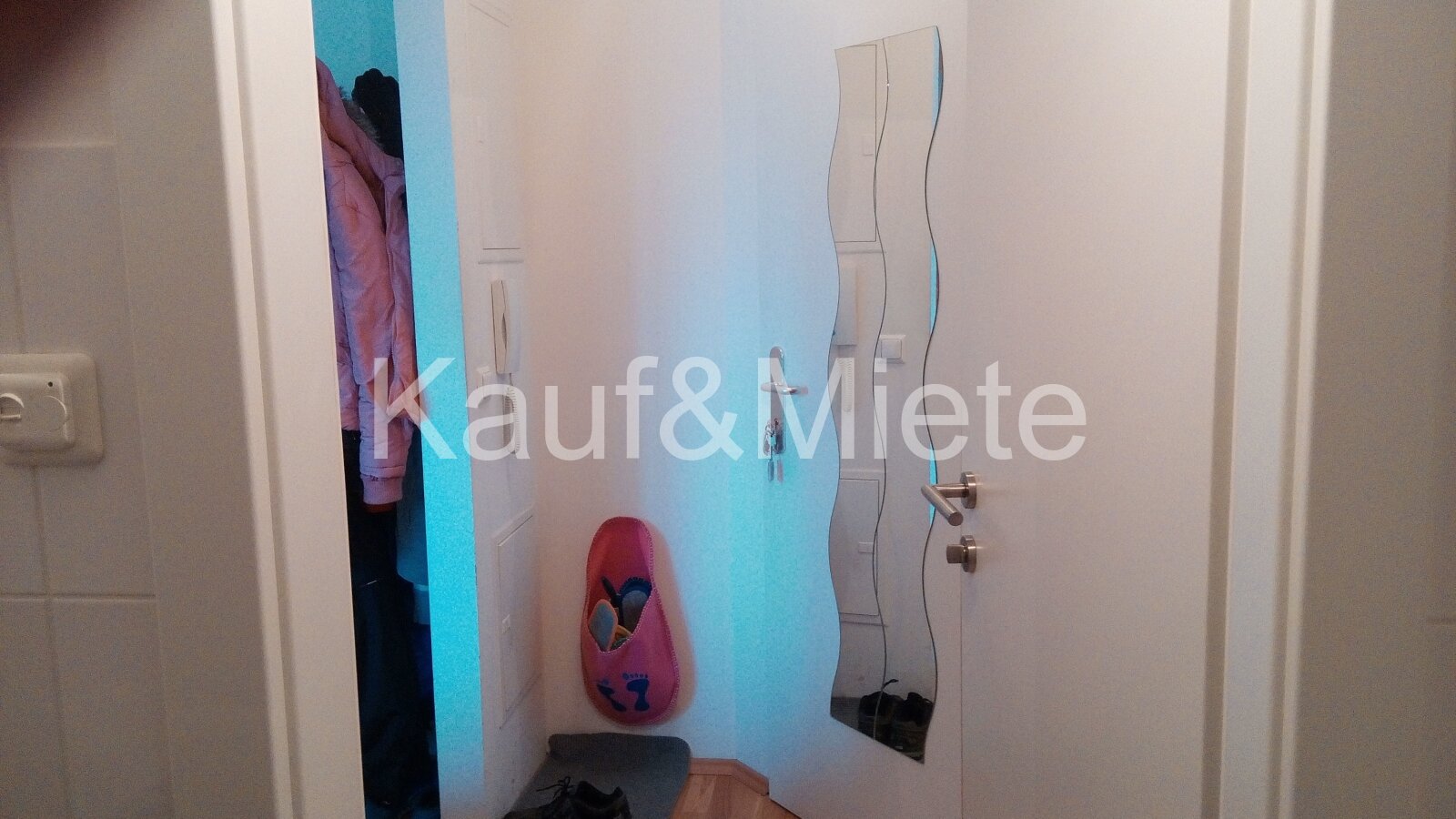 PREISÄNDERUNG - Bezaubernde DG-Wohnung mit Dachterrasse