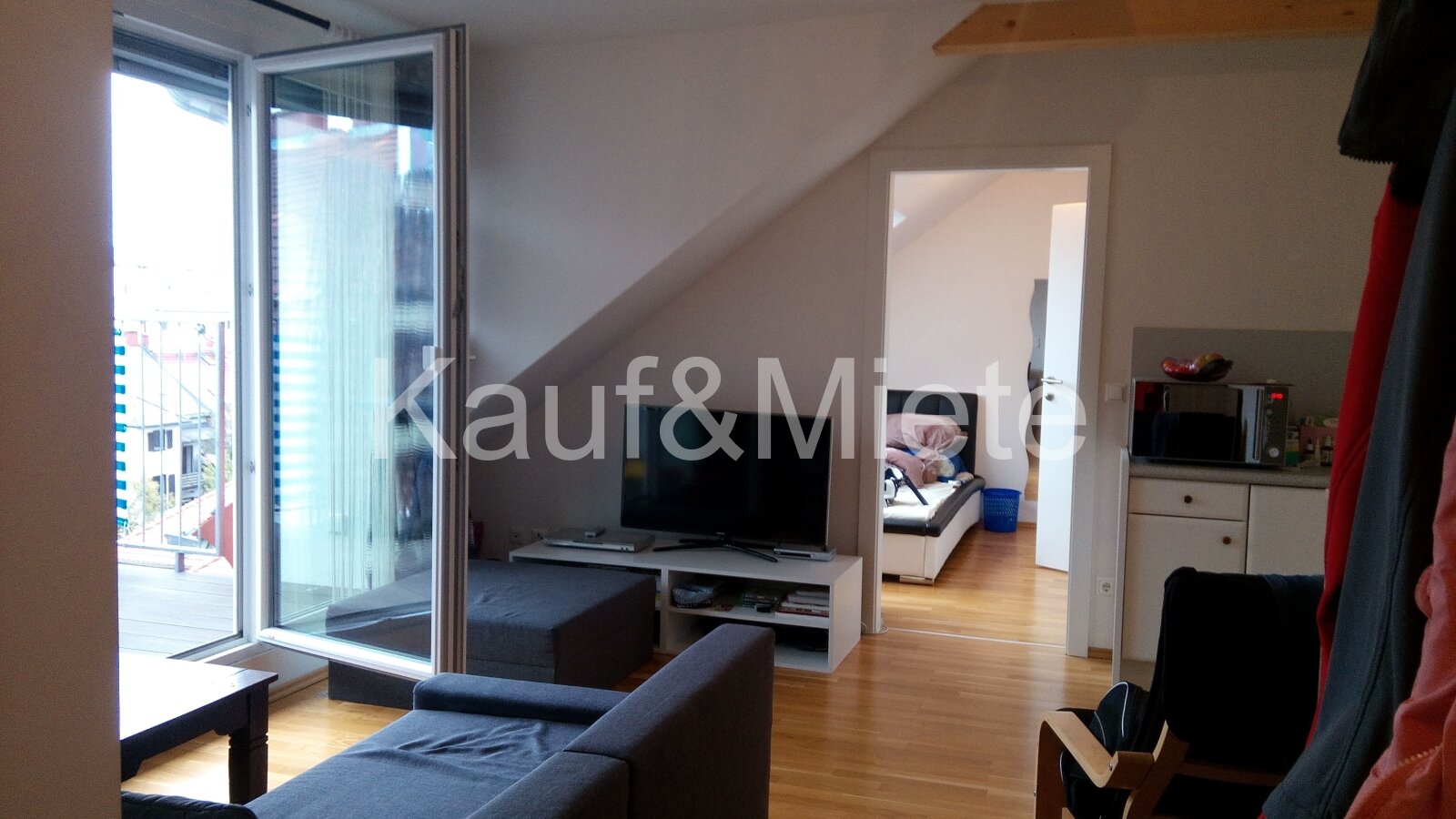 Hübsche DG-Wohnung mit Terrasse Nähe FH Joanneum; UKH und LKH West