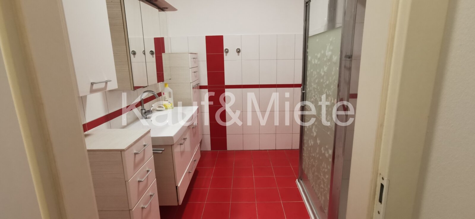 TOP - Studentenwohnung neben KF Universität